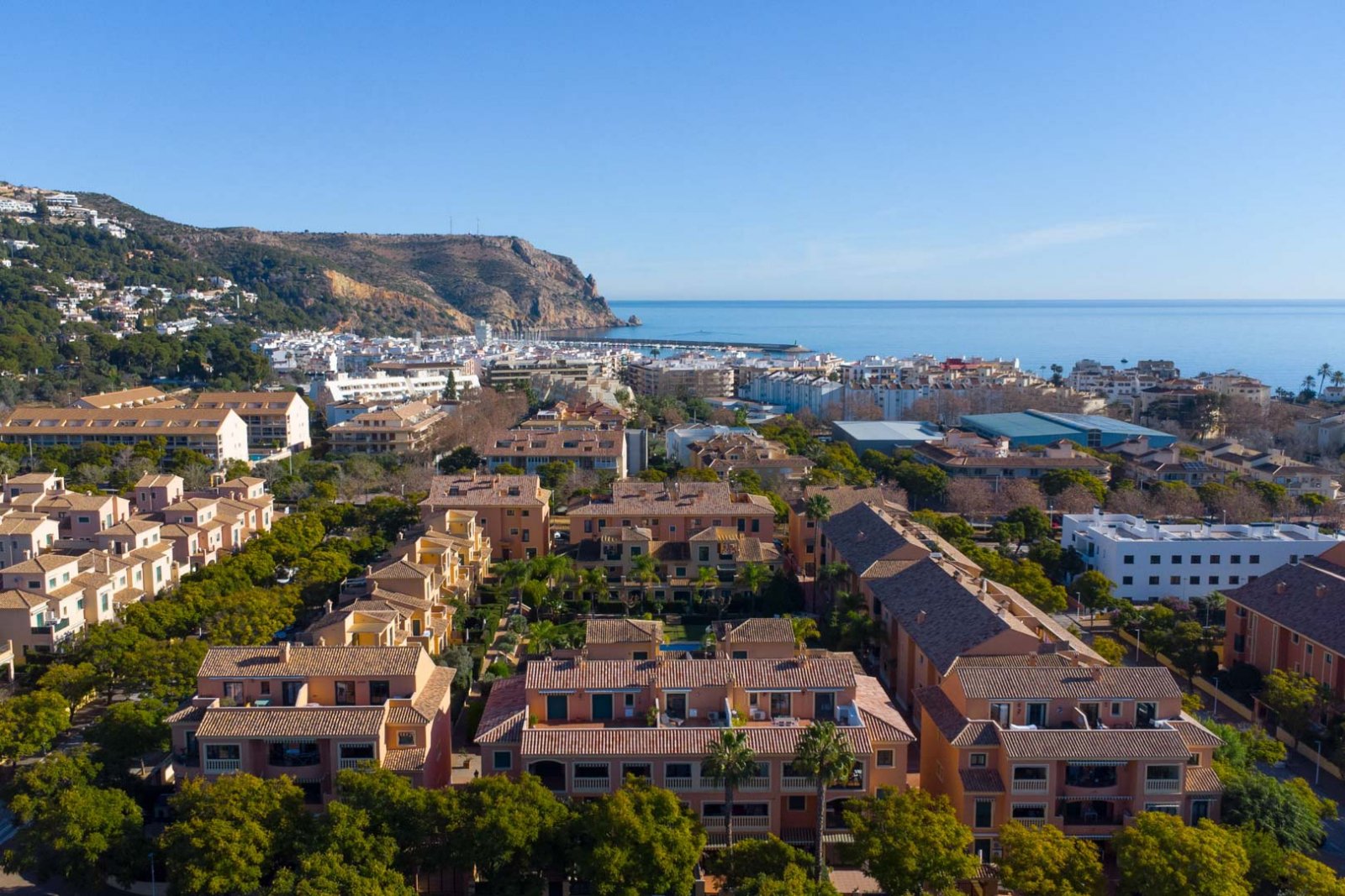 C4XY4619JAV Wohnung in einer Wohnanlage mit Swimmingpool im Hafen von Jávea zu verkaufen